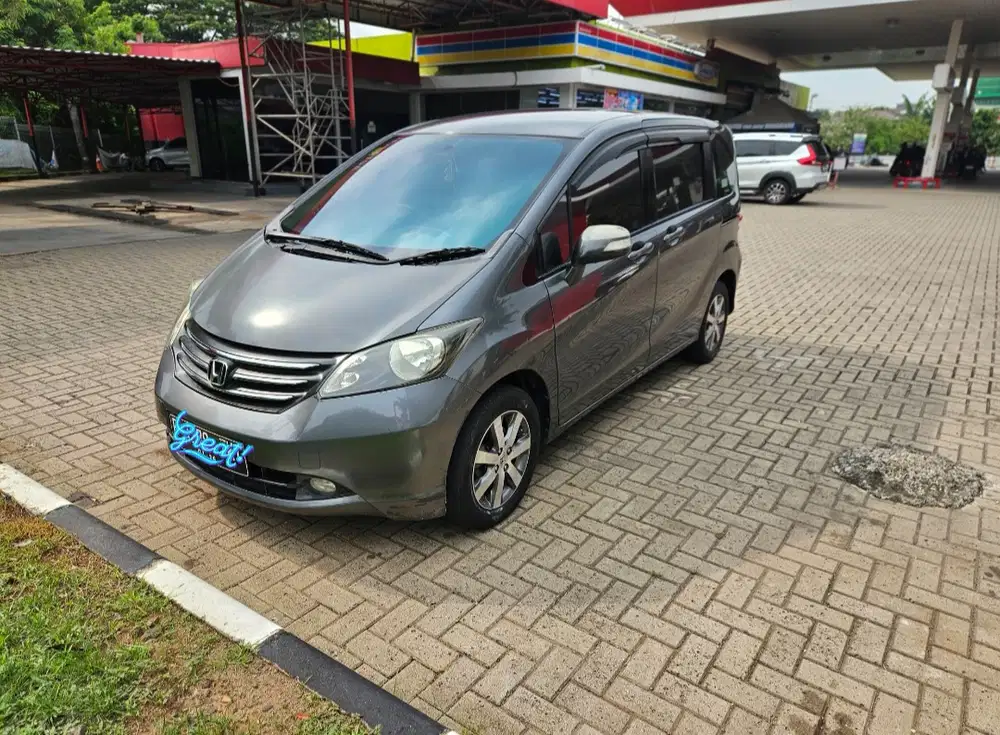 Honda Freed 2010 Bensin