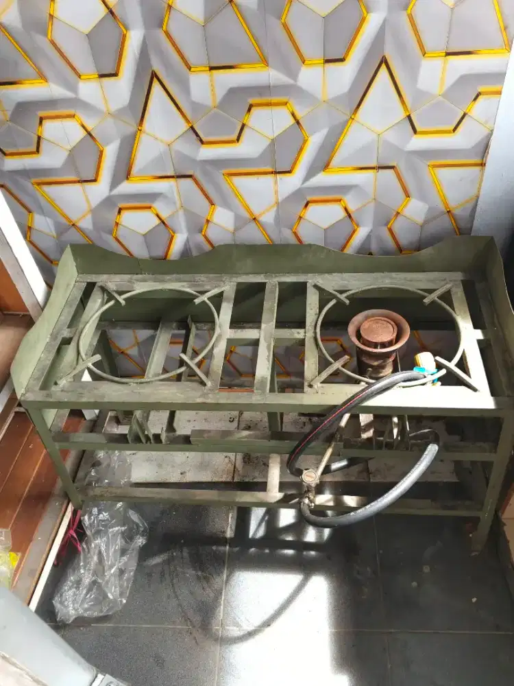 Rak kompor 2 tungku besi tebal, kuat, kokoh.