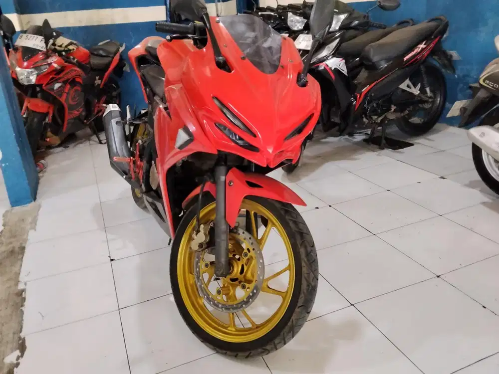 DIJUAL CEPAT HONDA CBR FESLIFT 2017