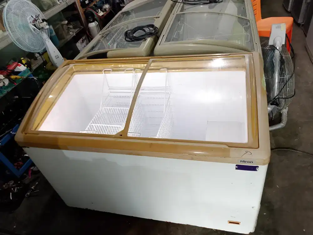 Jual freezer box masih bawaan pabrik+garansi satu bulan