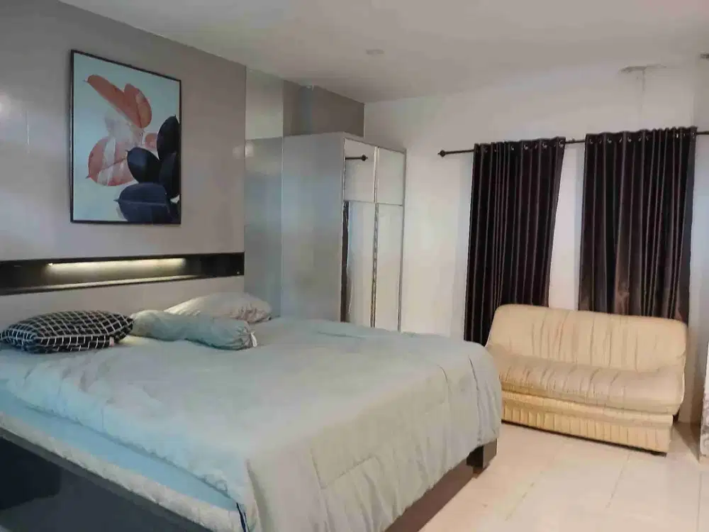 Disewakan Unit Pribadi & Lux Apartemen Puncak Dharmahusada 2BR Direnov Jadi Studio Full Furnished