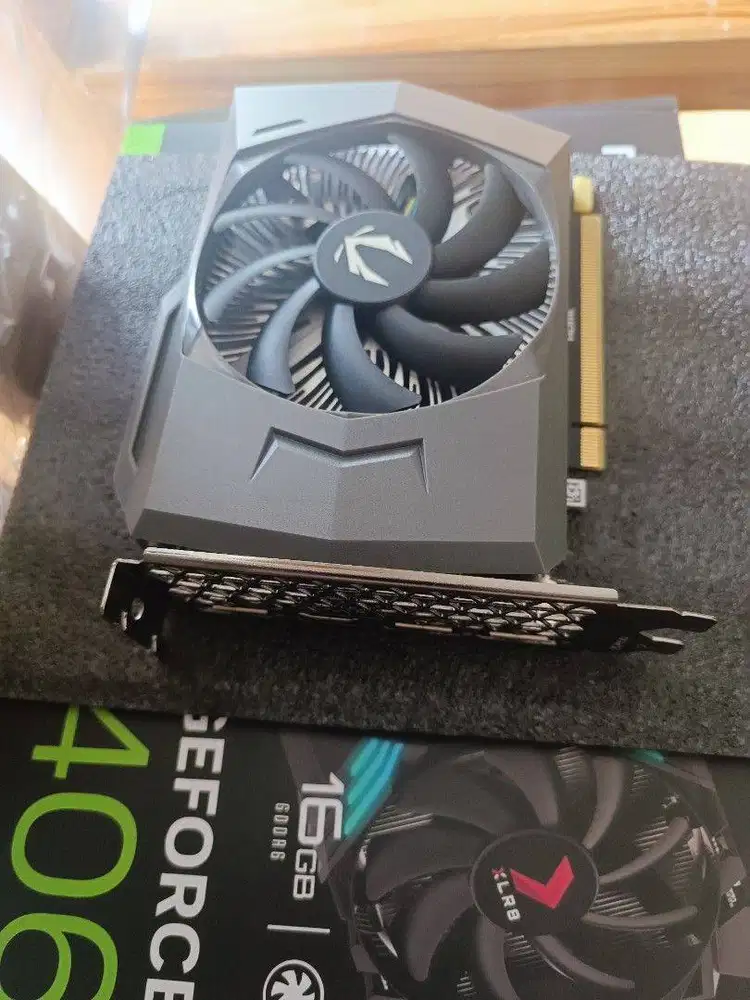 Nvidia 3050 6 GB VRAM