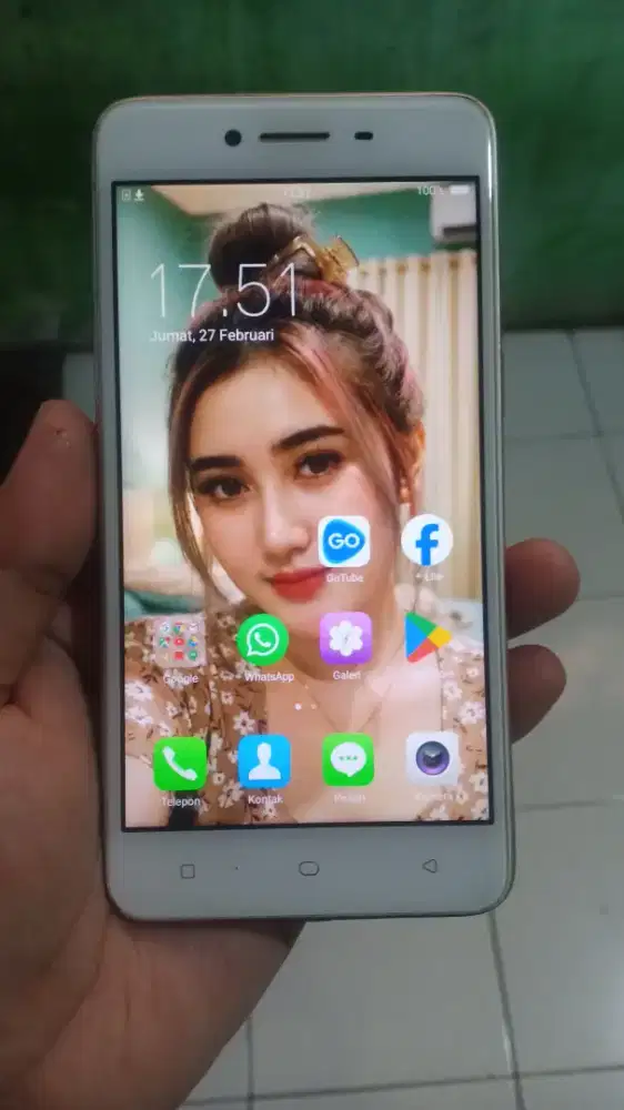 Oppo A37f 4G 2/16 layar 5 inchi mulus