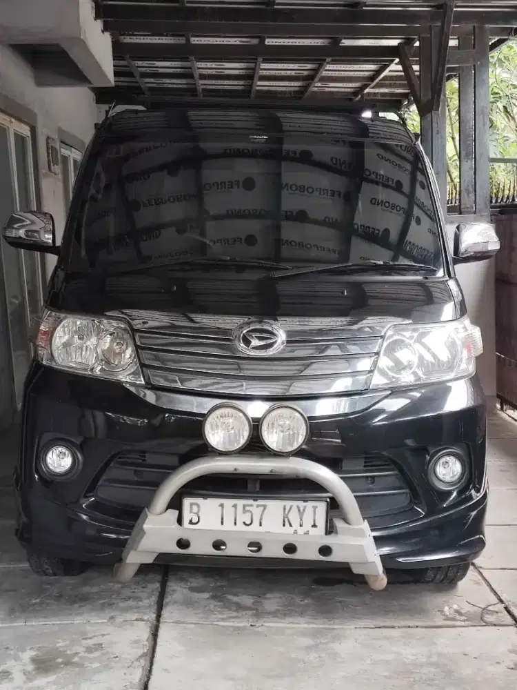 Daihatsu Luxio AT