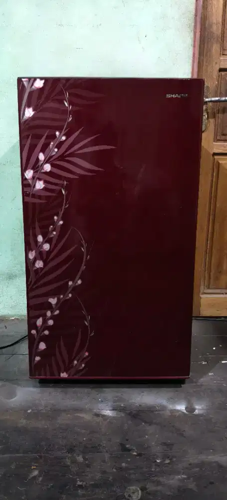 Kulkas 1 pintu sharp kirei  siap pakai