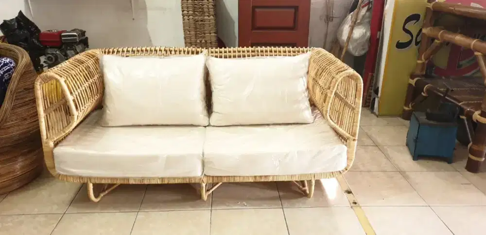 Sofa ruang tamu