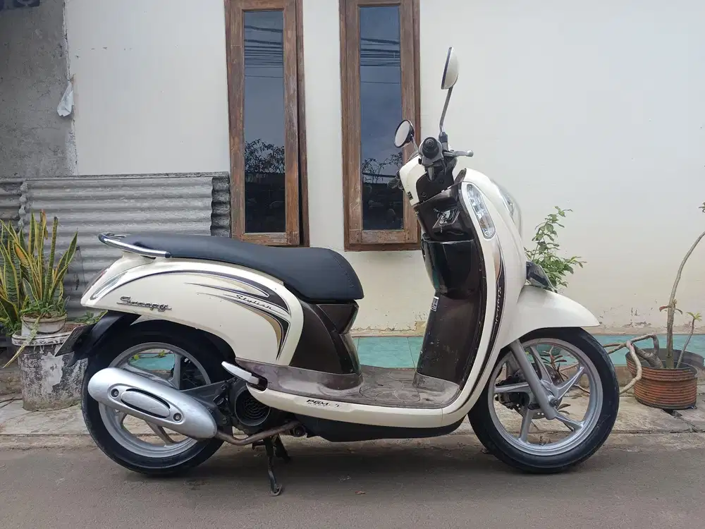 Honda scoopy fi 2014  lengkap pajak hidup