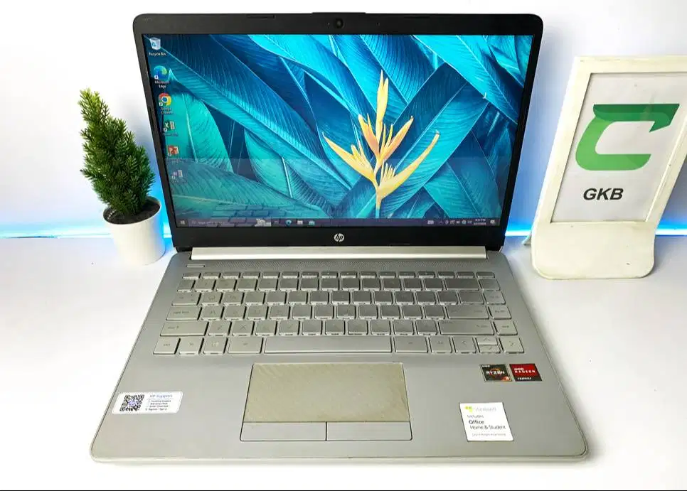 Laptop HP 14s Ryzen 3 VGA 2gb Ngebut 3 Render video sketchup premier a