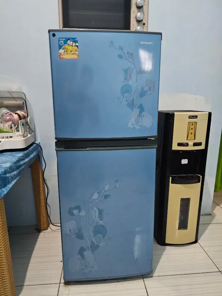 Kulkas Sharp 2 Pintu SJ235MD 100Watt