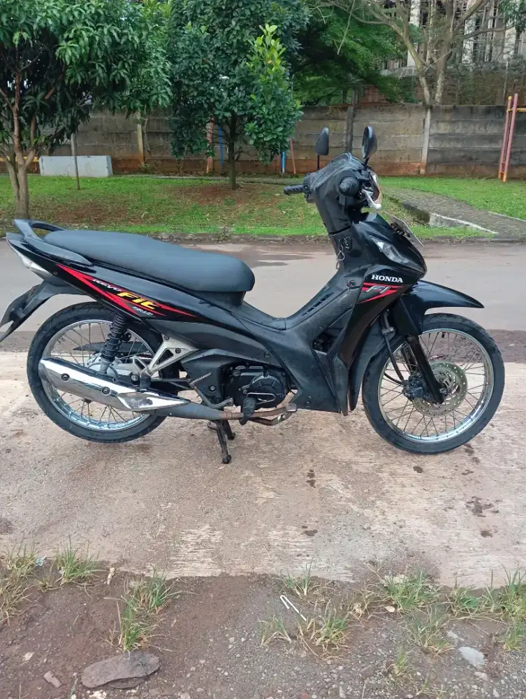 Honda Revo 2018 fulori mulus pajak baru bayar 08-2026