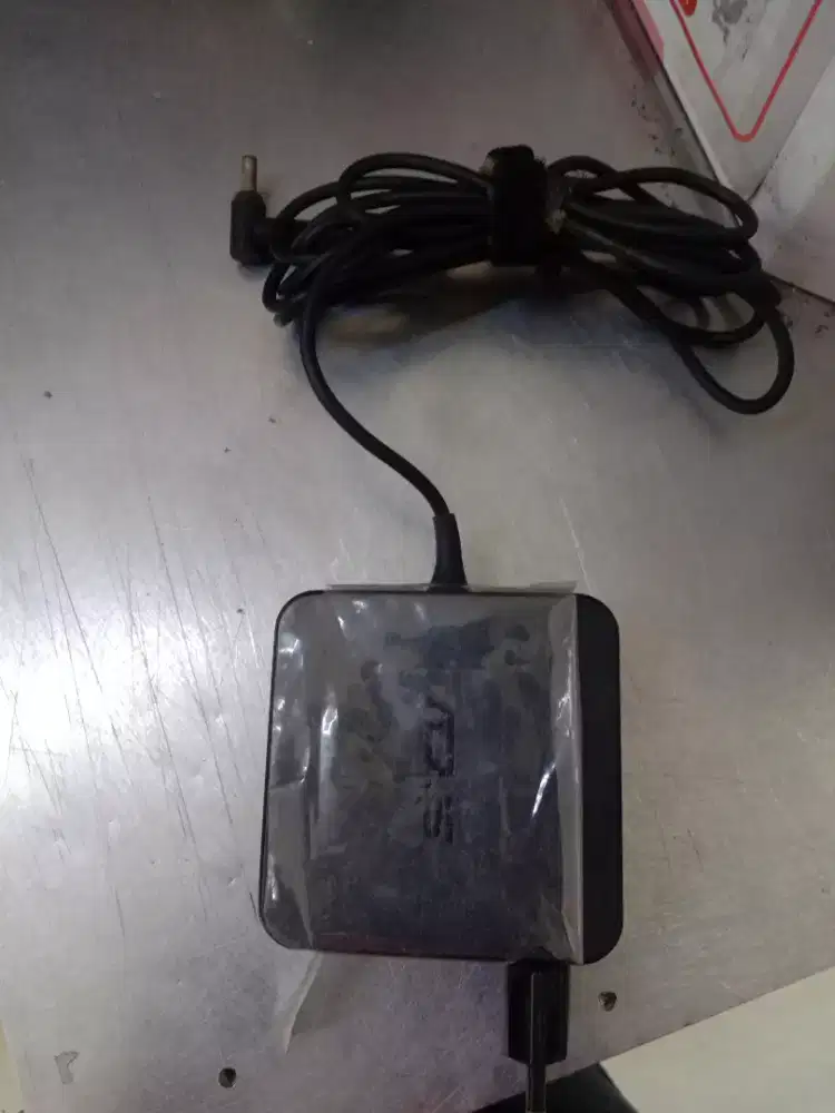 Charger Laptop Asus
