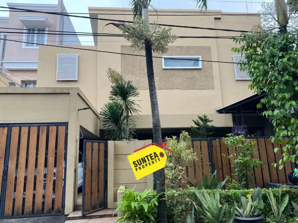 Jual Cepat Rumah Luas Ada Swimming Pool di Camar Bintaro Sektor 3