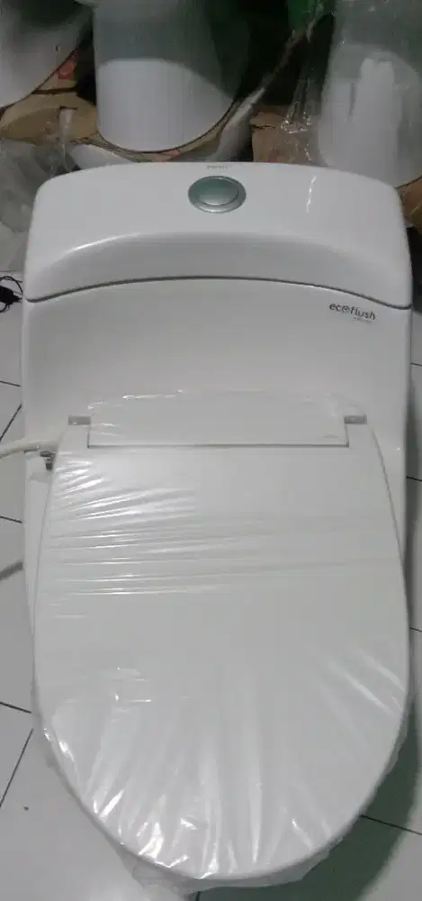 Kloset duduk Toto type CW823J ECO washer lengkap tinggal pasang.