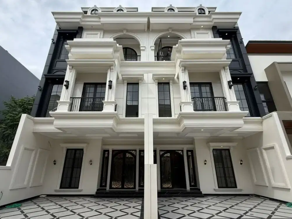 Brand New HouseJagakarsa 4 Lantai Rooftop  Nempel Jalan Tol Jakarta Selatan