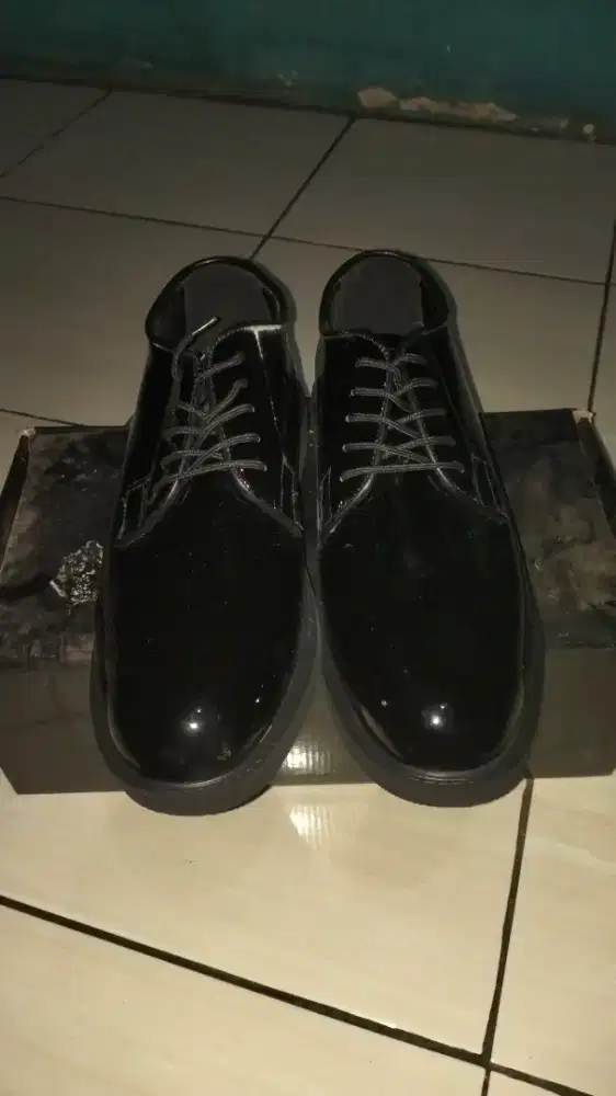 Sepatu pdl polri belom pernah di pakai size 45