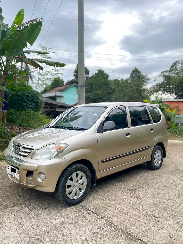 Daihatsu Xenia 2005 Bensin