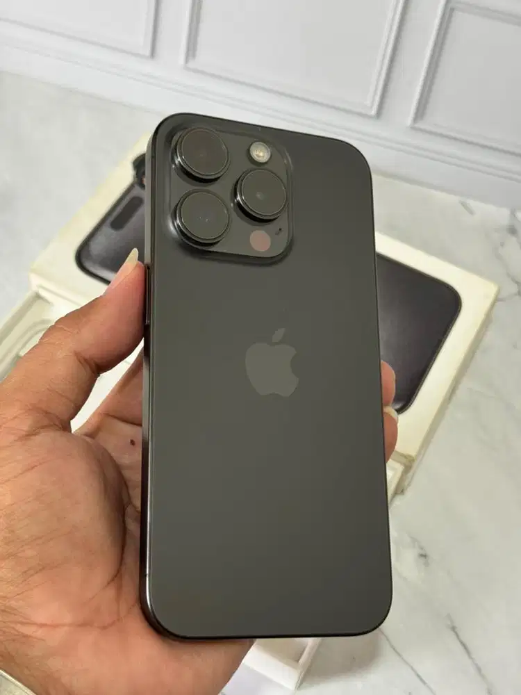 iPhone 15 Pro 128GB Black Titanium (ex iBox) Mulus Fullset
