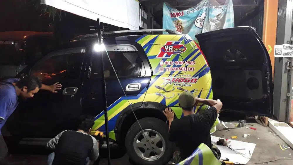 Branding Sticker Mobil stiker vinyl truk box & sepeda box frezer