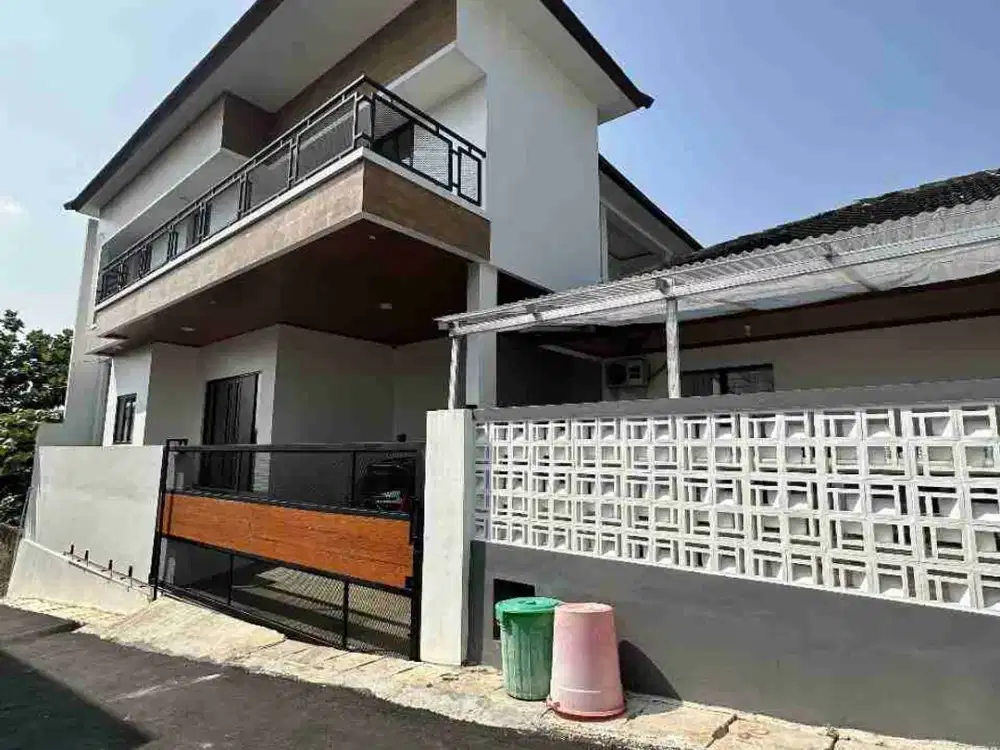 DI JUAL RUMAH TROPICAL MODERN  CIREUNDEU CIPUTAT TIMUR