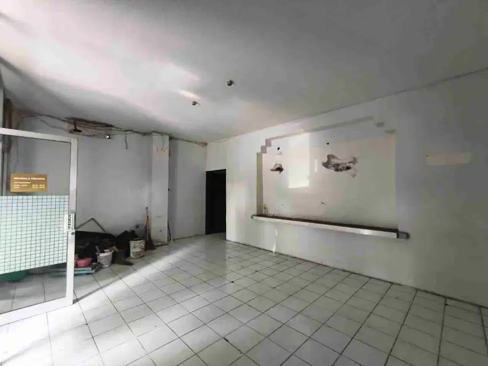 Disewakan Ruko 3lt tengah kota solo