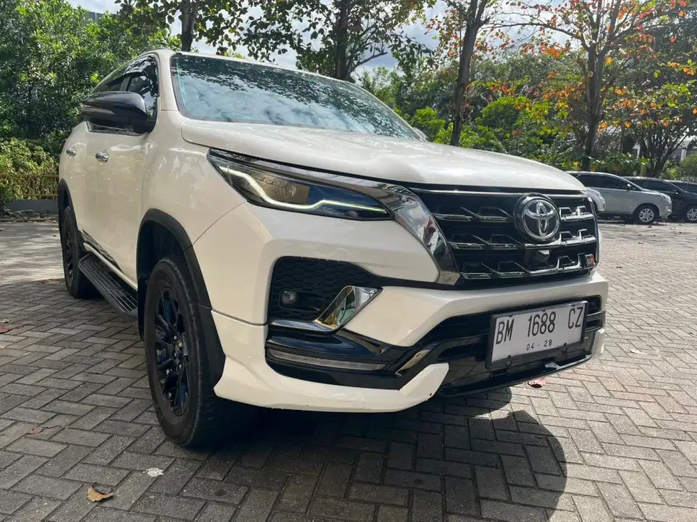 Fortuner VRZ 2.8 GR Sport AT 2022 KM 20 Ribuan