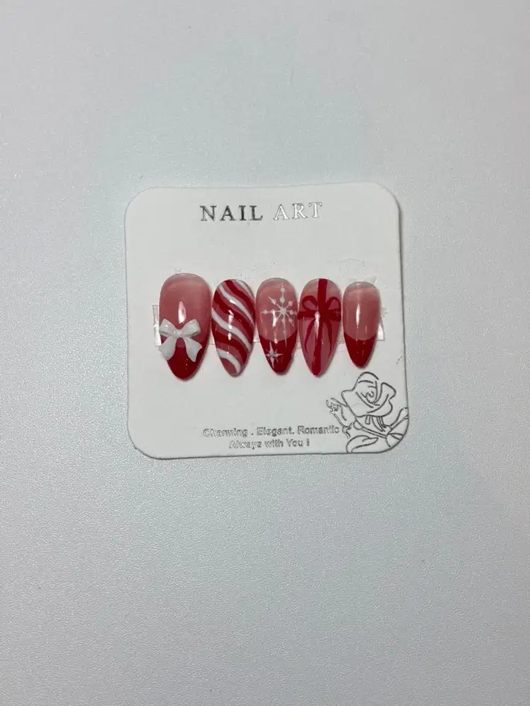 PRESS ON NAIL MODEL 14
