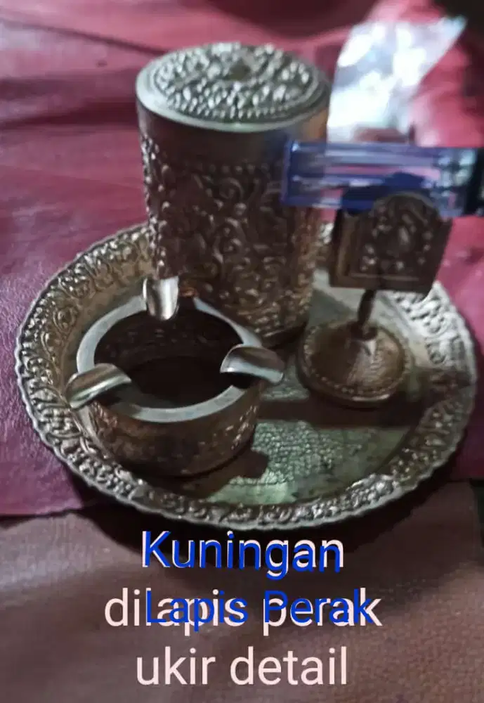 Tempat Rokok Set Kuningan Kuno