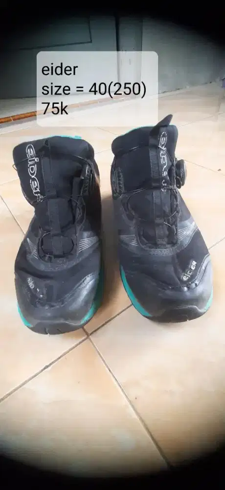 Sepatu hiking eider