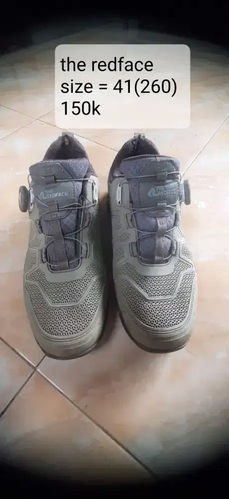 Sepatu outdoor the redface