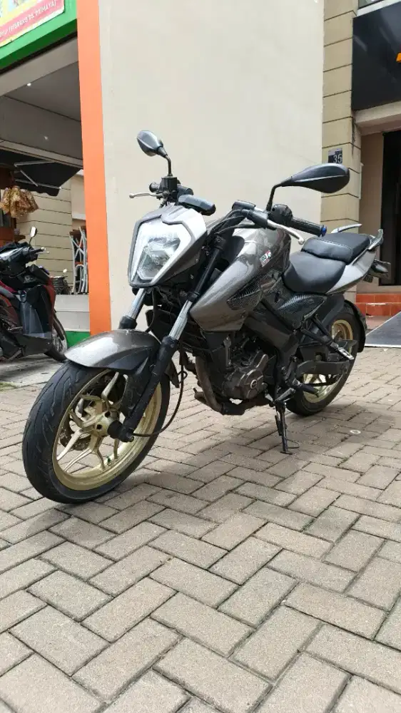 Pulsar 200NS modif ringan