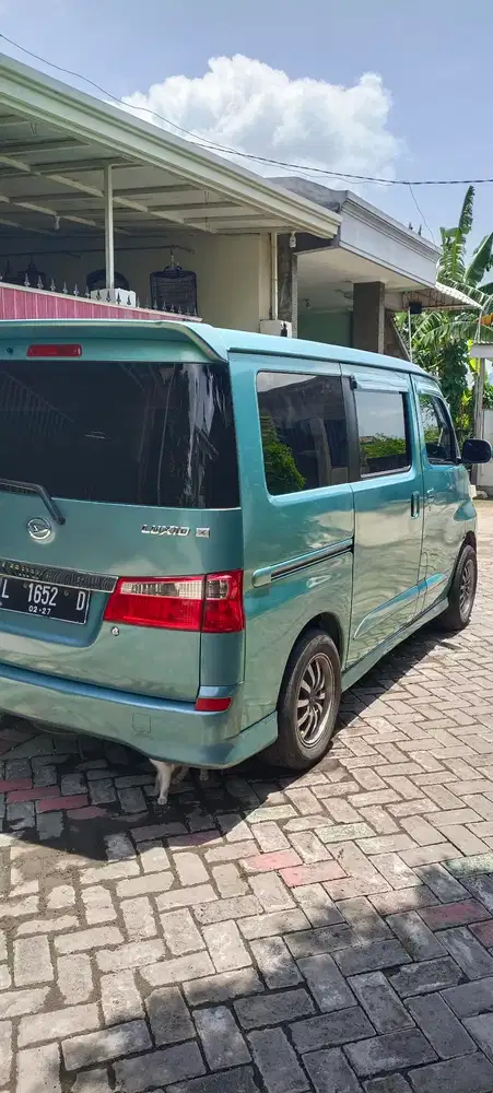 Daihatsu Luxio 2009 Bensin