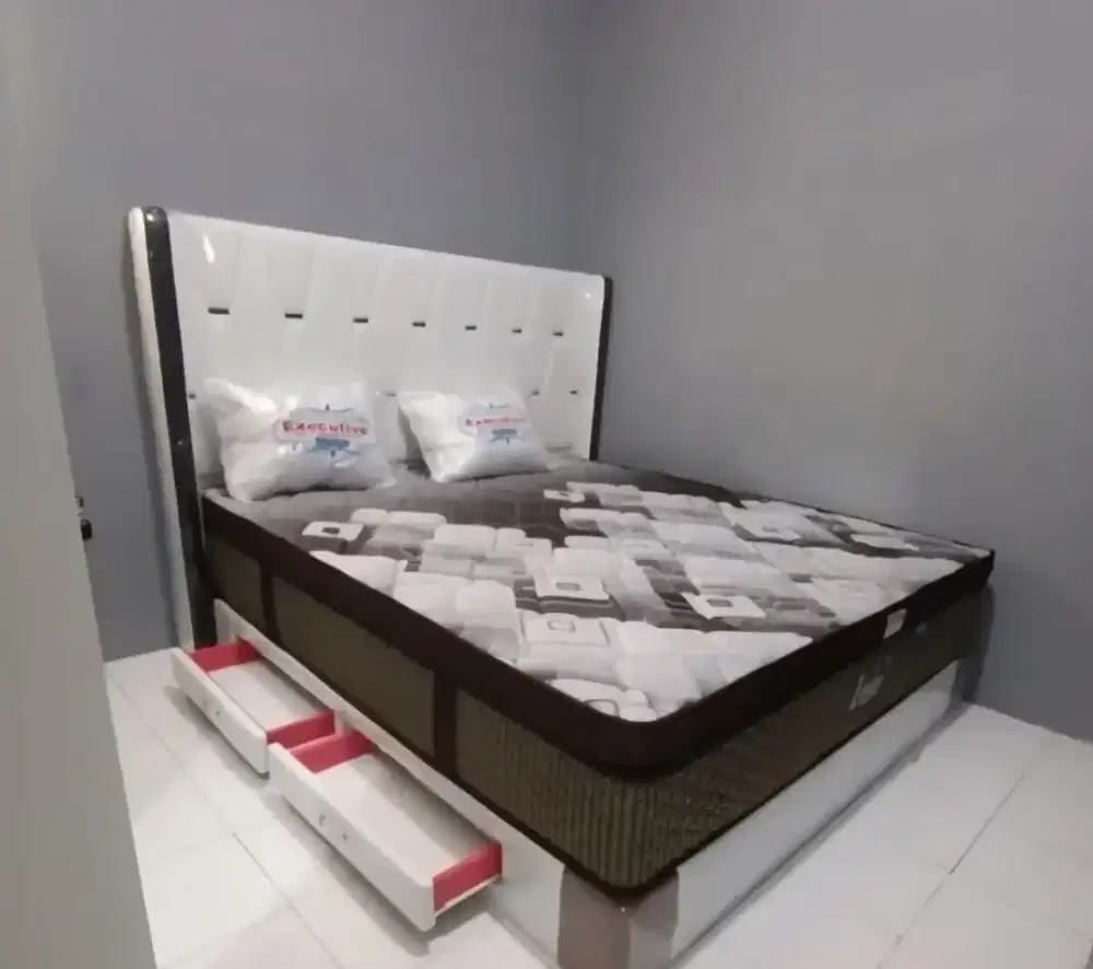 Promo Idul Fitri aja Set Sprg Bed Marcopolo+Divan Laci