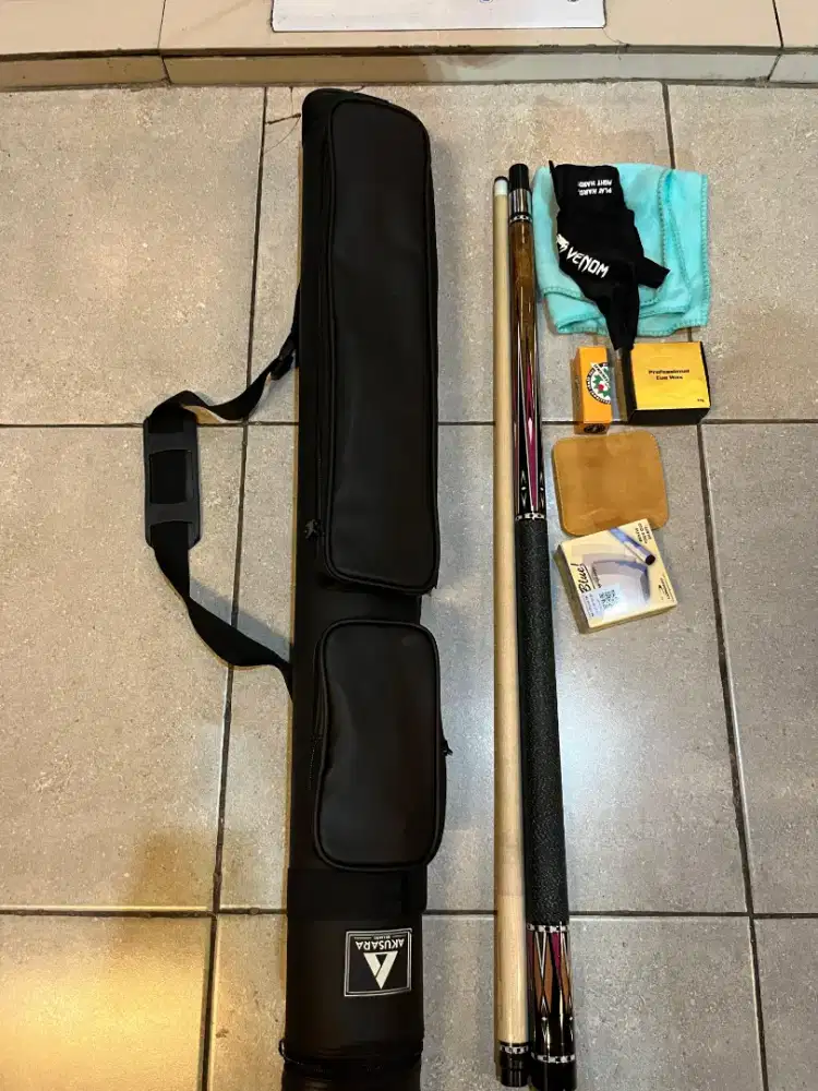 Dijual satu set stik billiard beserta perlengkapannya