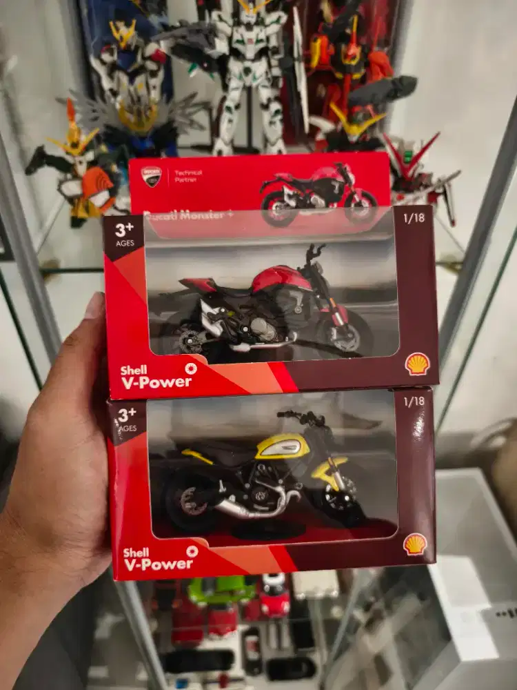 Shell Ducati Scrambler & Ducati monster