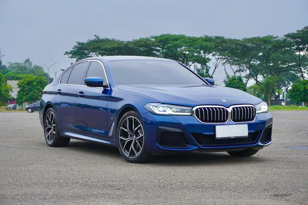 BMW 520i G30
MSport B48 2021