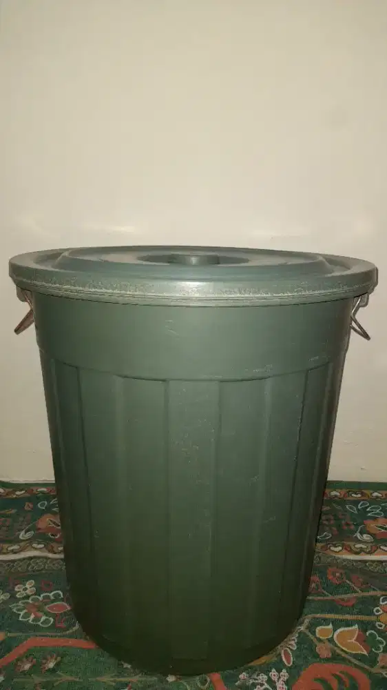 Ember besar, tempat penampungan air