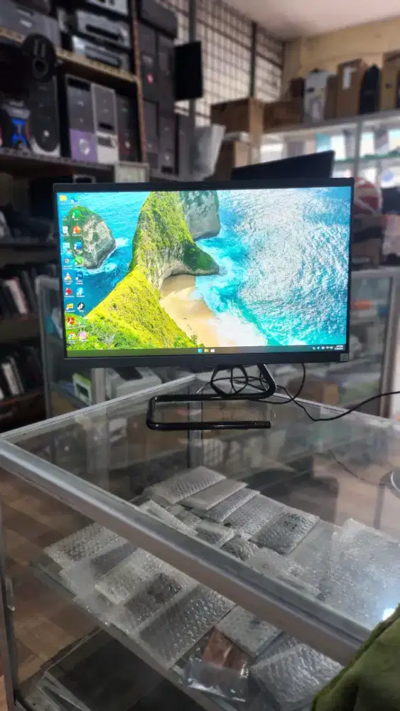 pc aio lenovo core i5 10TH. Ram 8Gb. SSD 512GB + 1TB. 24inch super