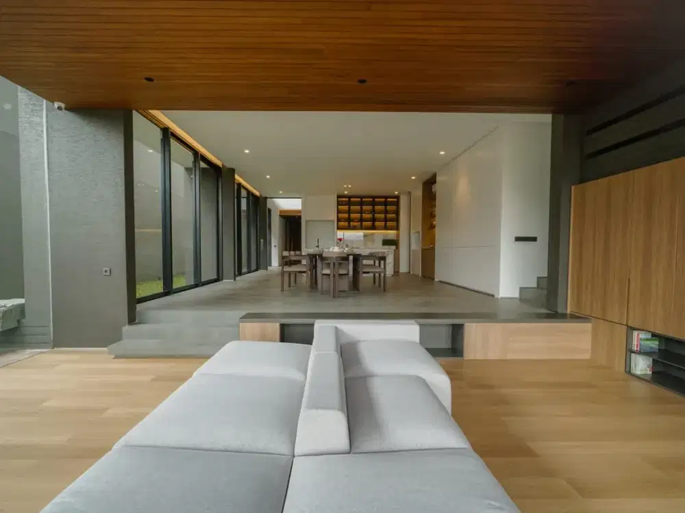 Full Furnished Premium House & Lake View Kota Baru Parahyangan