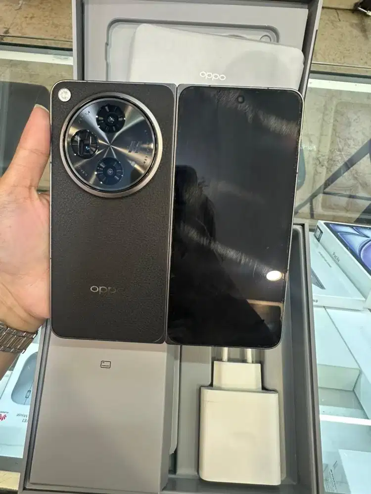 Oppo Find N5 Fold 16+4/512GB Black Garansi Resmi 21/11/26