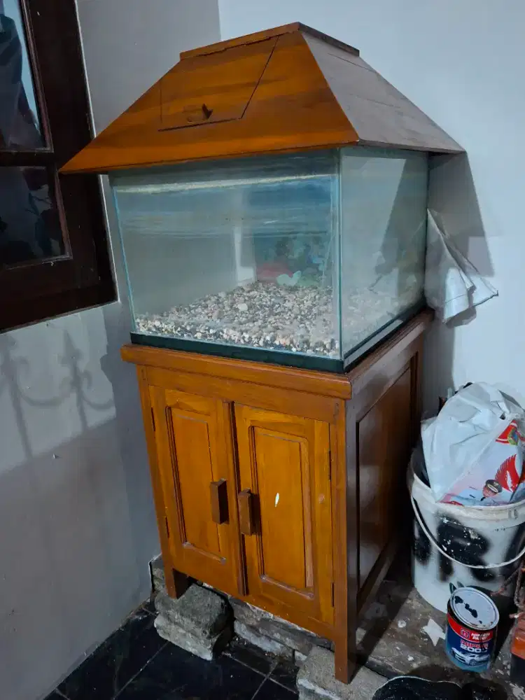 Aquarium 1 Set + Lemari