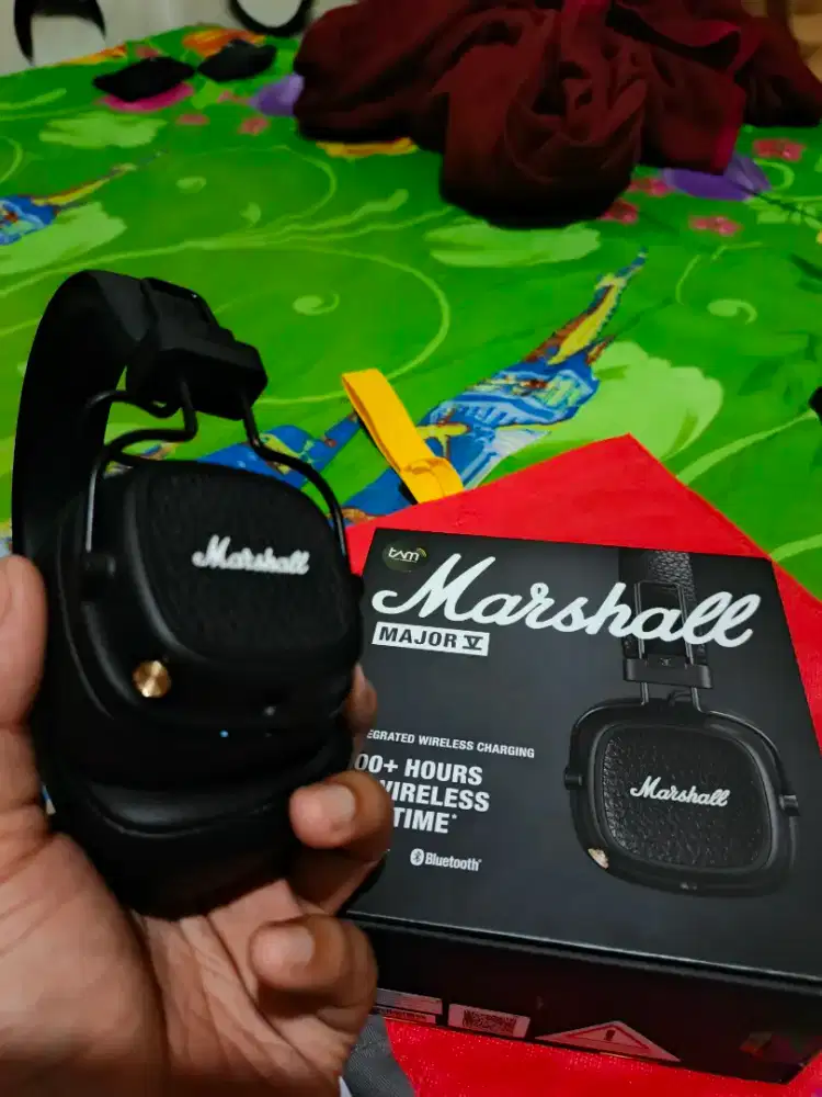 Marshall major v like new  baru buka masuk box lagi cuma buat cek unit
