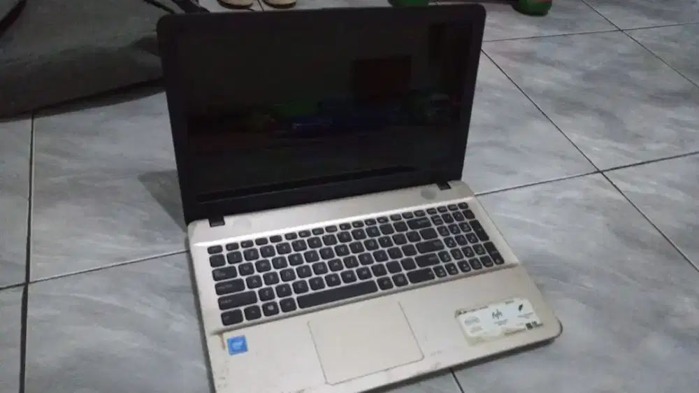 Laptop Asus x541s