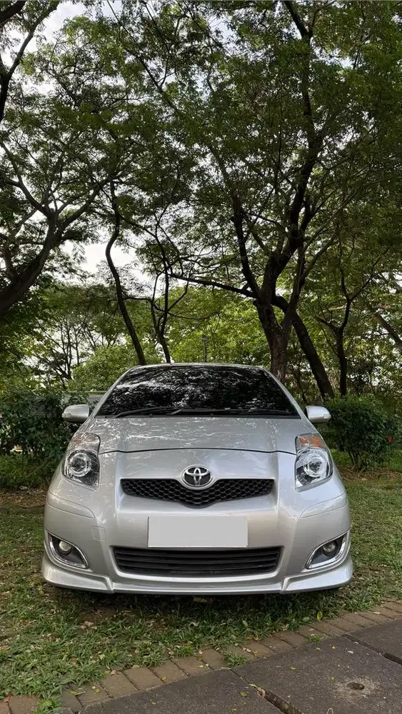 Toyota Yaris S Limited 2010