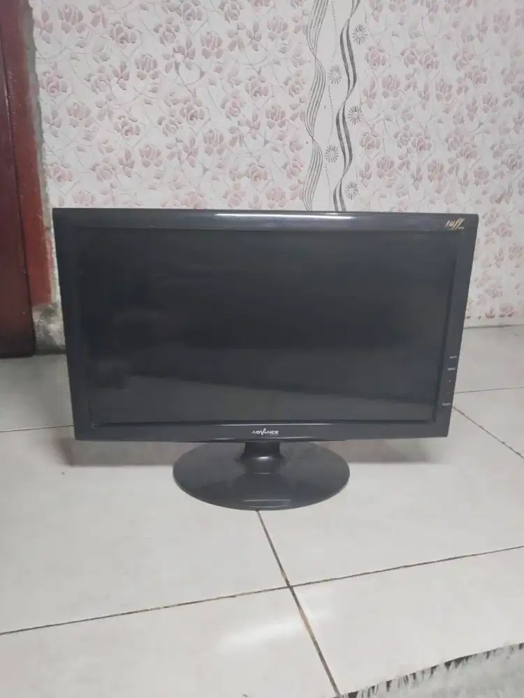 Monitor 18inch ADVANCE TFT LCD V186 - Kondisi masih bisa menyala!