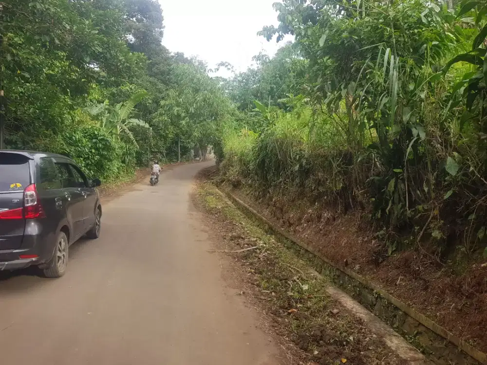 di jual lhan tanah darat pinghir jln kbupaten lt 1500  mtr