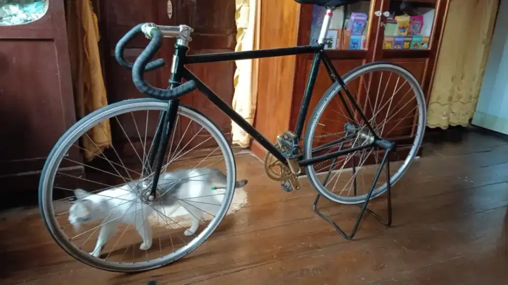 Sepeda Fixie Merk Airwalk Pista