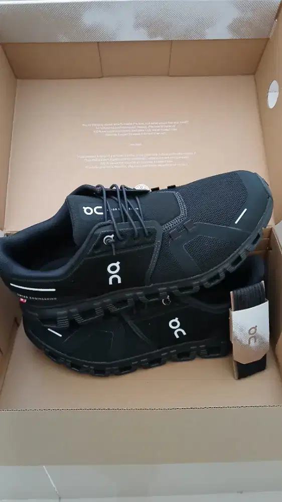 Sepatu baru BNIB OC 6