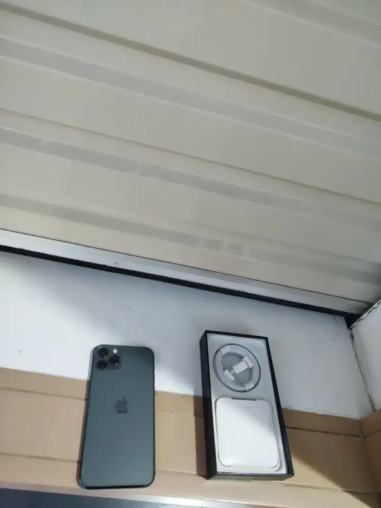 iPhone 11 pro 256gb semesta aplle