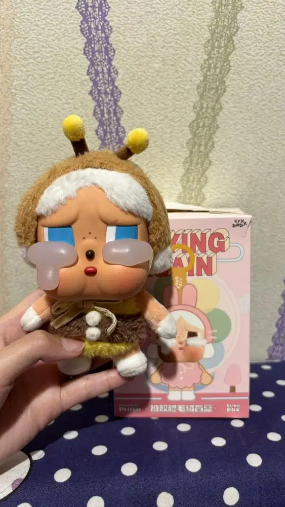 CRY BABY VINYL FACE PLUSH V1