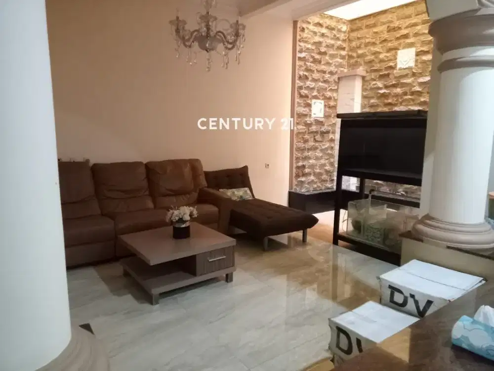 Rumah 3 Lantai Sudah Renovasi Rapi Sunter Kirana Jakarta Utara